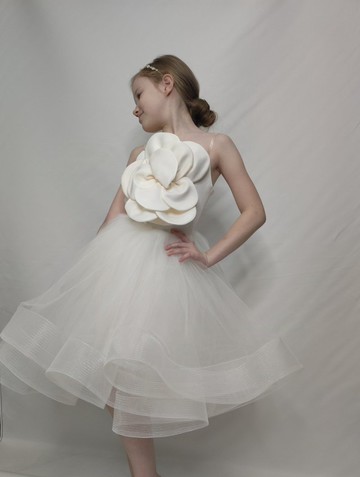 適合婚禮和其他節日的緞面慶典花童禮服