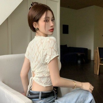 純欲甜辣妹鏤空露背上衣女夏顯瘦小衆短款 韓版針織衫 短袖t恤 短袖針織 短袖上衣 露背上衣 夏季上衣