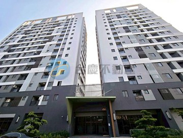 鹽行深耕8全新未住次頂樓三房大平車｜台南市永康區仁愛街