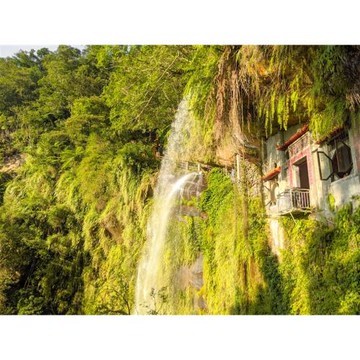 大人囝仔｜台北旅遊｜參觀總統府、IG秘境銀河洞、參拜龍山寺、剝皮寮歷史街區、南港老爺二日遊｜高雄台南出發_25TPE00012