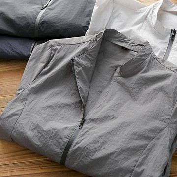 輕若無物般！壓膠拉鏈+隱形口袋！透氣 快干 排汗 夏季防曬衣外套