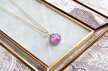 樹脂藝術 雪花圓形墜飾・紫色