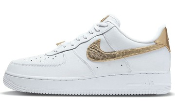 AIR FORCE 1 07 LV8 GOLD FOIL SWOOSH