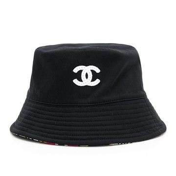 CHANEL 內裡繽紛漁夫帽