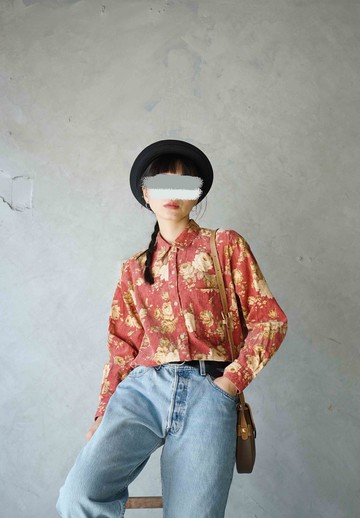 尋寶古著-洗舊紅色復古玫瑰花卉燈芯絨襯衫