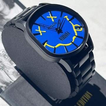 【NIXON】聯名款 限量 SENTRY SS 超脫樂團  電光藍 經典笑臉 男錶 手錶 石英錶 時尚穿搭 生日禮物 情人節禮物 手錶  送禮 禮物 42MM