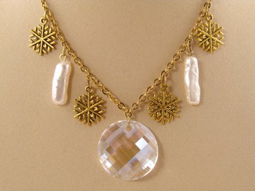 金色雪花聖誕項鍊 透明施華洛世奇水晶 白色珍珠項鍊