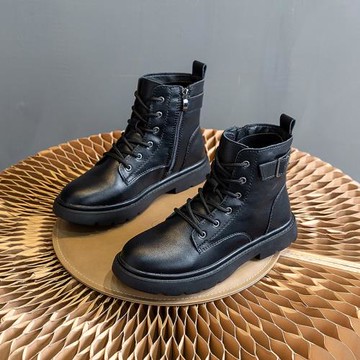 女士腳寬大碼女鞋41到43顯腳小馬丁靴女款平底真皮加絨冬季女靴42