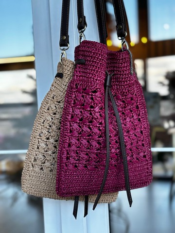 鉤針編織拉菲草斜背包、草編包