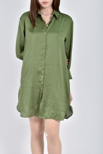 (M) zara緞面長版綠色襯衫上衣