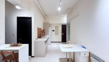蔬食房仲專長虹天擎三井商圈核心高樓兩房	｜台中市梧棲區大勇路