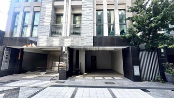 岡山竹圍/優質面寬車墅/一樓孝親房✨馥郁豐園✨｜高雄市岡山區竹圍北街