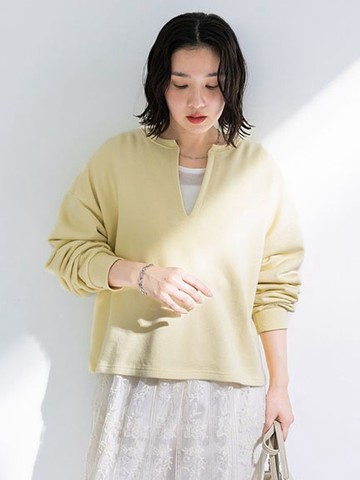 【SET ITEM】深V落肩上衣+圓領長袖素面上衣(06001384502) - Green Parks