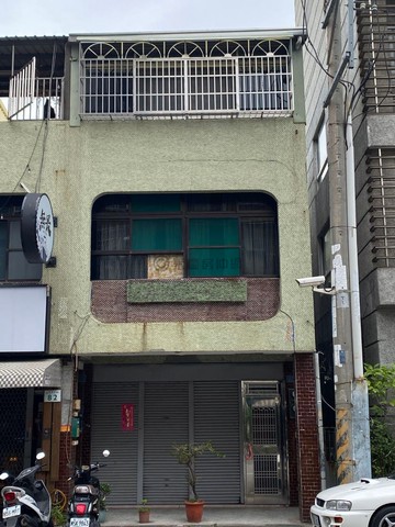 鼎山家樂福透天店住｜高雄市三民區愛國路