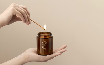 馥郁漫步精油蠟燭120g－舒緩情緒 提振精神  暖甜花果香 清新草本