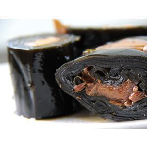 鮭昆布巻 150g(中箱)北海道産コンブで仕上げた鮭をこんぶ巻に致しました。おせち料理にはもちろんのこと