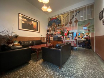 光華商圈學區二聖公園旁優質透天住宅｜高雄市前鎮區英德街