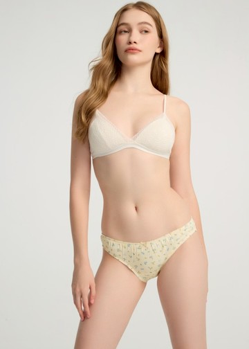 法式渡假．花苞低腰三角內褲(蛋奶白-夏日花語)