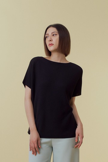 黑長版針織落肩上衣