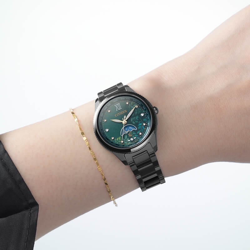 シチズン 電波 ソーラー 腕時計 CITIZEN 時計 クロスシー ライトインブラック 2022 xC LIGHT in BLACK 2022  GREEN EDITION 女性 レディース 小さめ EE1007-59W | LINEブランドカタログ