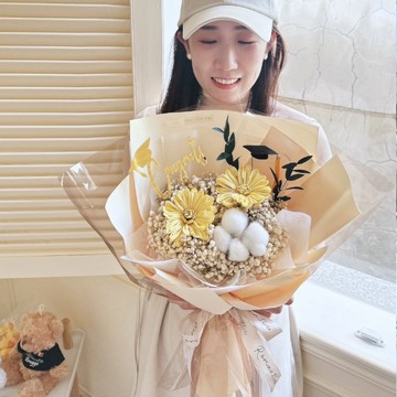 【閒暇人花藝設計】簡約太陽花花束 黃色花束 / 畢業花束 向日葵花束 乾燥花束 以後都走花路吧! 