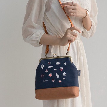 海底派對口金包/側背包(藏青)_可調式肩背帶