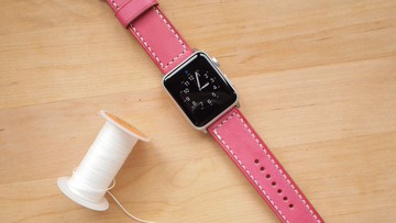Apple Watch 玫紅色皮革錶帶訂製