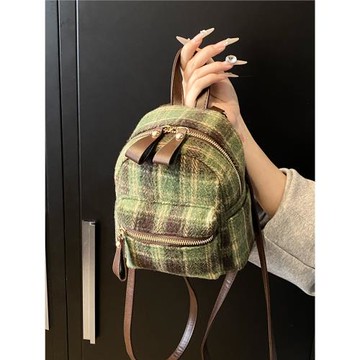 超火小眾呢子包包女2024新款秋冬季百搭精致迷你雙肩后背包小書包