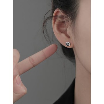 【巷南】925純銀黑洞耳釘小眾新款2025爆款耳環女高級輕奢感耳飾