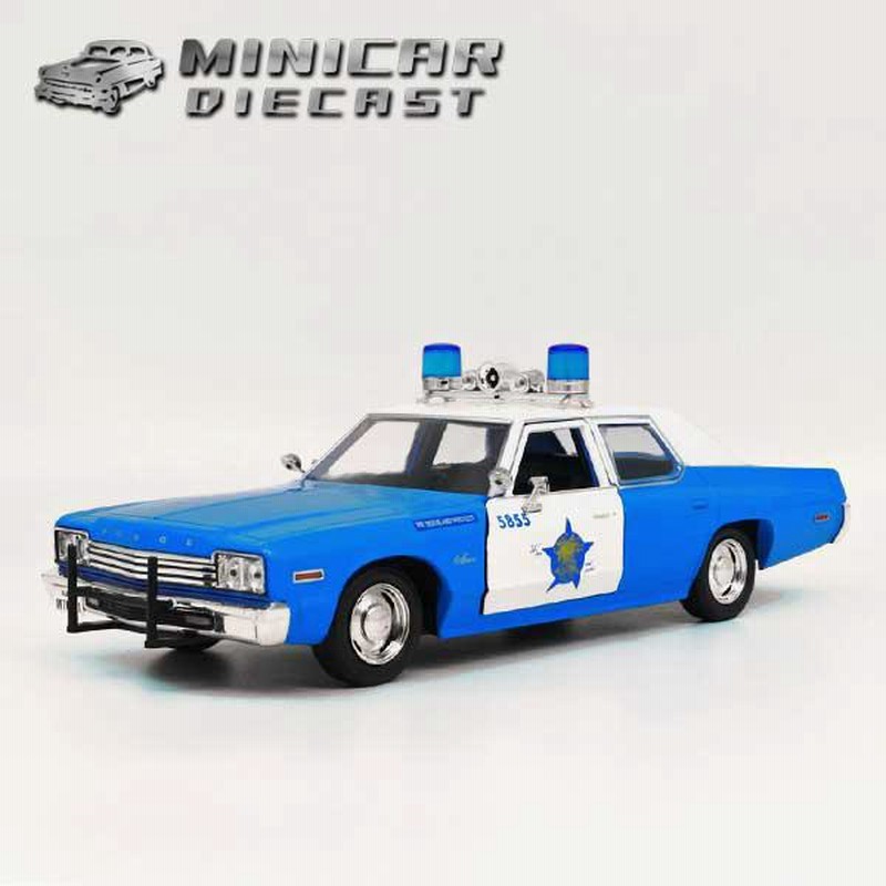 1/24 箱入り ミニカー 1974 DODGE MONACO Chicago Police ブルー