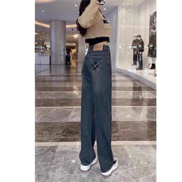 胖妹妹水泥灰刺繡闊腿牛仔褲女秋冬大碼百搭高腰垂感復古直筒褲潮