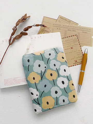 文具手帳拉鍊燒餅包 棉花糖花-綠