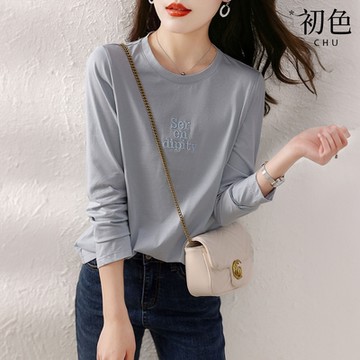 初色 韓版簡約純色字母繡花圓領長袖打底衫T恤上衣女上衣-藍灰色-38088(M-2XL可選/現貨+預購)