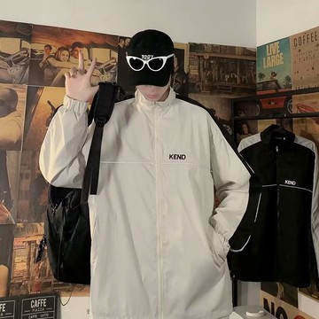 ✨ 好喝到咩噗茶 ✨ 立領拉鏈棒球外套男 2022情侶潮牌休閑服 美式高街拼接夾克 小條紋反光設計 學生潮流 韓版外套