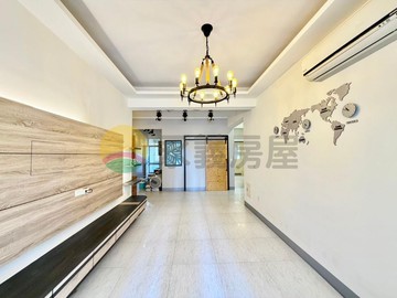 台糖家樂福｜質樸工藝・美式LOFT三房｜陽台進出｜屏東縣屏東市台糖一街