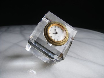 【老時光 OLD-TIME】早期二手迷你厚重水晶玻璃桌鐘