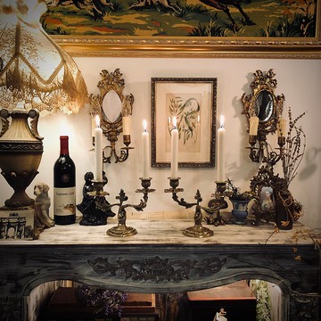 法國新藝術時期植物曲線華麗雙筒黃銅燭台一對