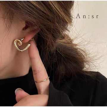 An:sr—「氣質 簍空愛心 耳飾」925銀針 百搭 氣質 耳環A0042