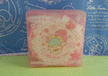 【震撼精品百貨】Little Twin Stars KiKi&LaLa 雙子星小天使 護手霜 櫻花 震撼日式精品百貨