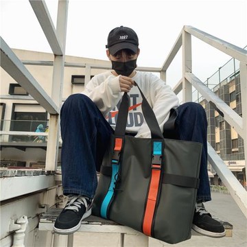 男士單肩包時尚潮流大容量手提包男旅行出差旅游短途潮牌休閑背包