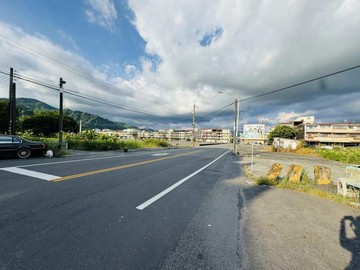 美濃人文風情~中山商圈~華夏晴渼2+1房平面車位｜高雄市美濃區中山路一段