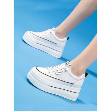 真皮小個子內增高女鞋子小白鞋8公分女款2025爆款新款顯腳小運動