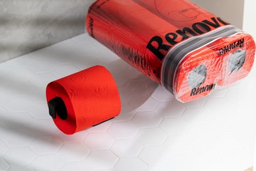 Renova滾筒式香氛彩色卷紙六入 家居裝飾時尚喬遷禮不掉色環保