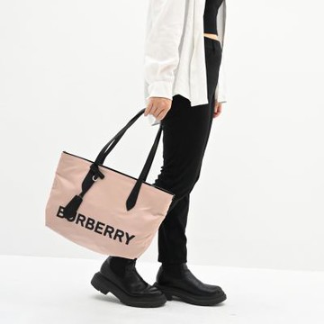 BURBERRY 巴寶莉  燙印品牌LOGO尼龍肩背托特包(柔粉)