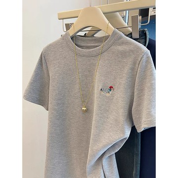 女T恤  灰色刺繡小狗  短袖T恤女  夏季新款簡約  正肩純棉  寬鬆顯瘦內搭  上衣潮 WH