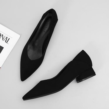 尖頭平底鞋女2026低跟單鞋軟底久站不累腳面試上班職業黑色工作鞋