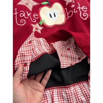 【 𝑭𝒍𝒐𝒘𝒆𝒓𝒔𝒆𝒂】美式 假兩件拼接蘋果印花+刺繡 polo領大學T 衛衣女 減齡上衣