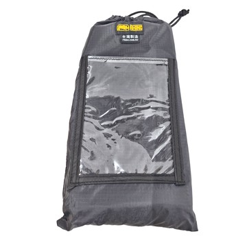 RHINO 犀牛 4人防潮地布 野炊地布 215 x 215cm 輕量高防水尼龍布料 地布邊緣釘雞眼 並附四支營釘  顏色隨機