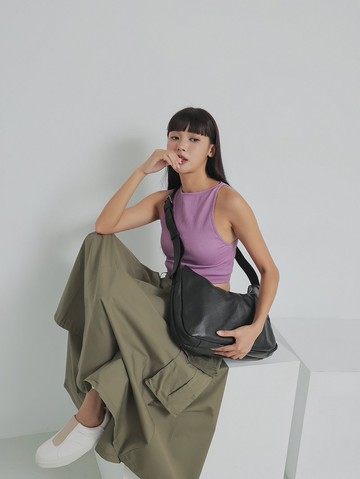 supportingrole 大容量真皮時髦俐落單肩斜背包側背包 黑