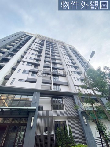 華鳳築青庭客廳開窗二房+車位｜高雄市鳳山區北文街